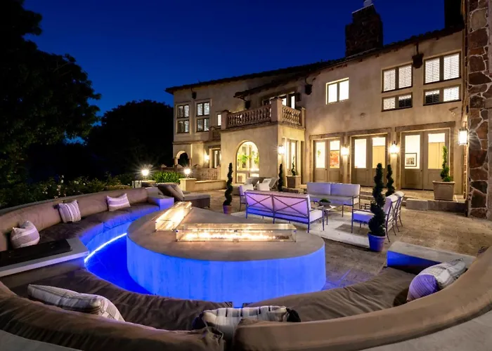Carolwood Estate