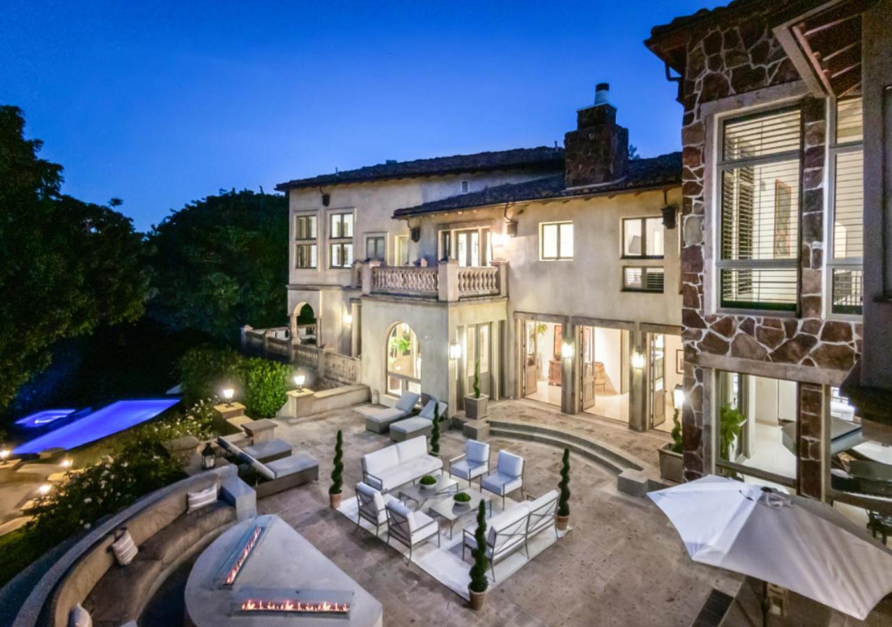Villa Carolwood Estate *
